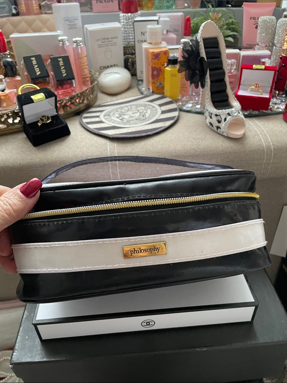 ✨Philosophy Black and White Zipper Cosmetic Pouch with Gold Accent✨Preloved